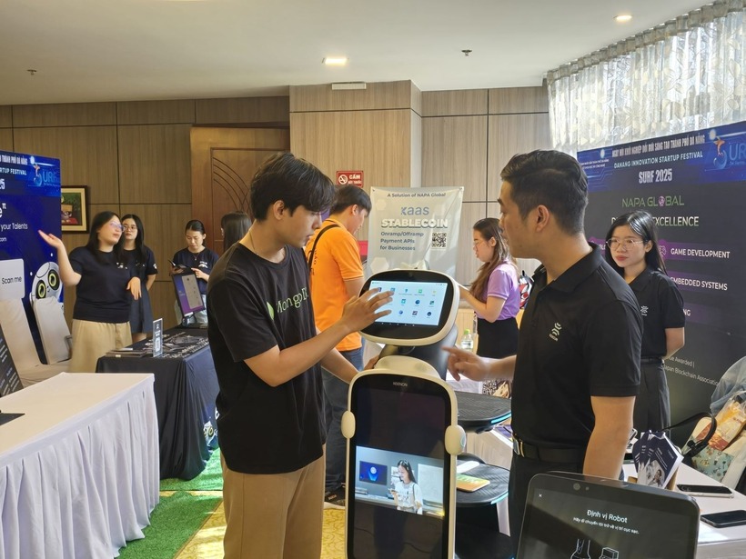 Triển lãm trình diễn công nghệ tại Ngày hội Khởi nghiệp đổi mới sáng tạo thành phố Đà Nẵng - SURF 2025. Ảnh: Khoa Chương/TTXVN