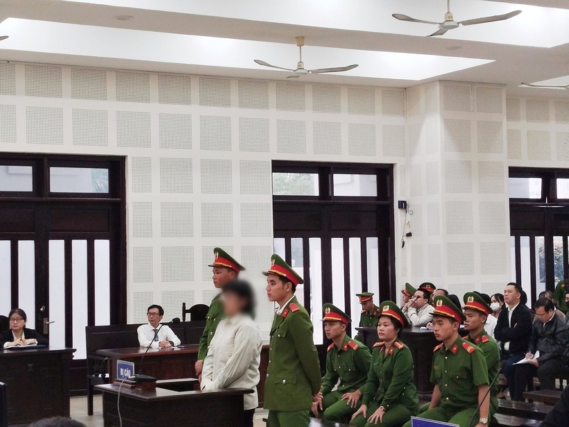 Tuyên án chung thân đối với bị cáo Hoàng Thị Kim Châu - Phó Tổng Giám đốc Công ty CP Bách Đạt An. Ảnh: Công lý