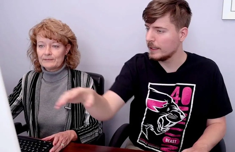 MrBeast và mẹ. Ảnh: ES