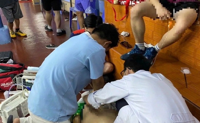 Huấn luyện viên cầu lông 63 tuổi đột tử trên sân. (Ảnh: Thanh niên)