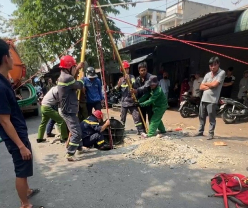 Lực lượng chức năng triển khai công tác cứu nạn. (Ảnh: VietnamNet)