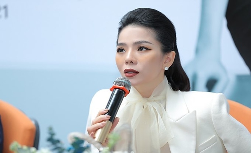 Ca sĩ Lệ Quyên gây tranh cãi vì phát ngôn thiếu chuẩn mực trên mạng xã hội.