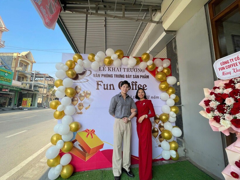 Nam Vương Nguyễn Minh Thiên góp mặt trong lễ khai trương văn phòng trưng bày sản phẩm Fun Coffee