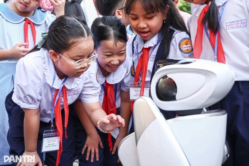 TP.HCM thí điểm đưa AI vào giảng dạy ngay từ học kỳ 2. Ảnh: Dân trí