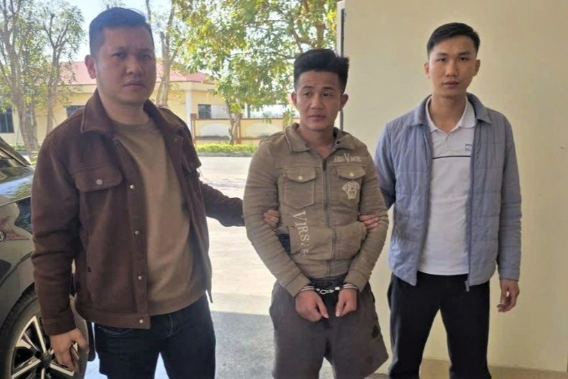 Trần Chí Bảo bị bắt giữ liên quan vụ cướp tài sản xảy ra ngày 15/1/2026 tại khách sạn Hoàng Quân, phường Nam Hồng Lĩnh, tỉnh Hà Tĩnh. Ảnh: Dân Trí