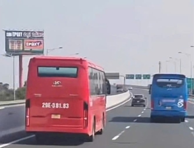 Hình ảnh xe khách vi phạm. Ảnh: Lao động