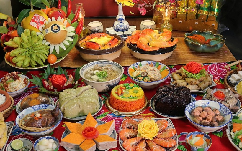 Việc chuẩn bị mâm lễ cúng ông Công ông Táo là điều được nhiều gia đình đặc biệt quan tâm. Ảnh minh họa