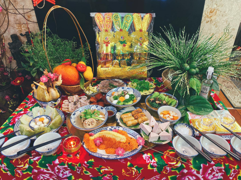 Tùy điều kiện mỗi nhà, gia chủ có thể chuẩn bị mâm chay hoặc mặn đều được.