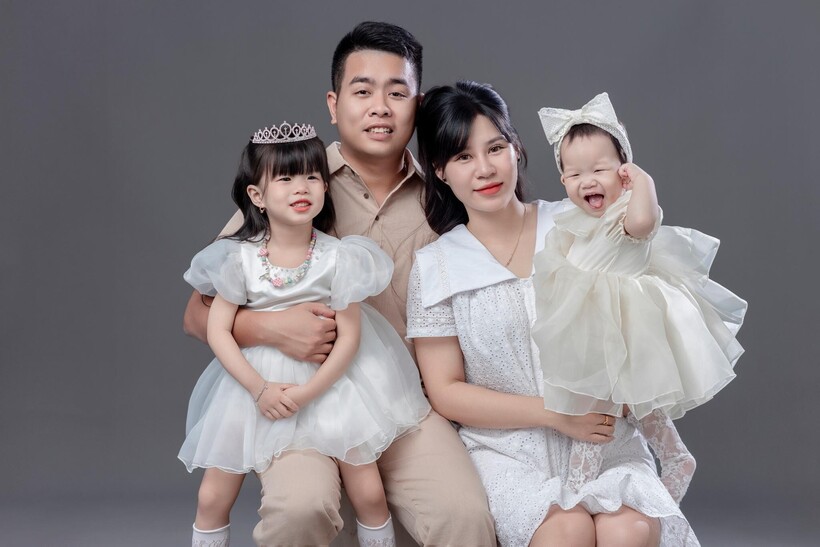 Ảnh gia đình Hưng