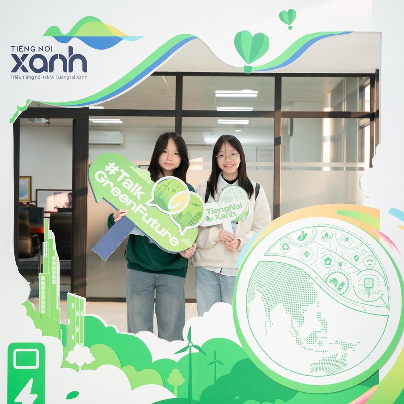 Đã quen nhau từ trước nên Trương Khánh Phương (bên phải, Hải Phòng) và Nguyễn Vũ Thiên Giang (bên trái, Quảng Ninh) không gặp nhiều khó khăn khi phối hợp dù có khoảng cách địa lý.