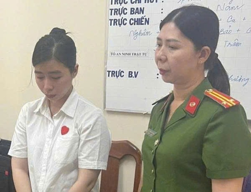 Bị can Lê Thu Trang tại cơ quan công an. Ảnh: Công an tỉnh Cà Mau