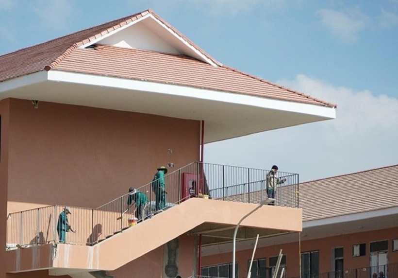 Trong niềm háo hức của học sinh, sự phấn khởi của người dân địa phương, các hạng mục cuối cùng của Trường liên cấp Si Pa Phìn đang được gấp rút hoàn thiện. Sau khi khánh thành, hoạt động giáo dục của nhà trường sẽ tiếp tục được Tập đoàn Sun Group bảo trợ, góp phần duy trì và nâng cao chất lượng dạy và học lâu dài.