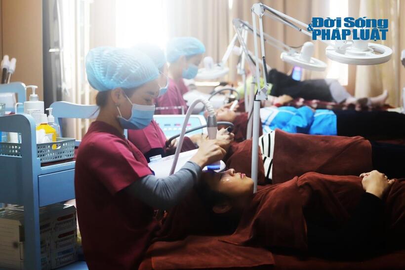 Cảnh tỉnh mùa làm đẹp cận Tết