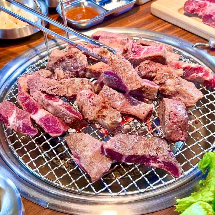 Chủ chuỗi nhà hàng tiết lộ “hàng rào an toàn” cho bếp ăn dịp giáp Tết - 1