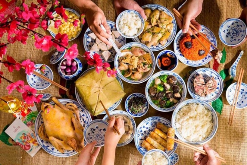 Mối lo an toàn thực phẩm trong bữa ăn ngày Tết cận kề. Ảnh minh họa