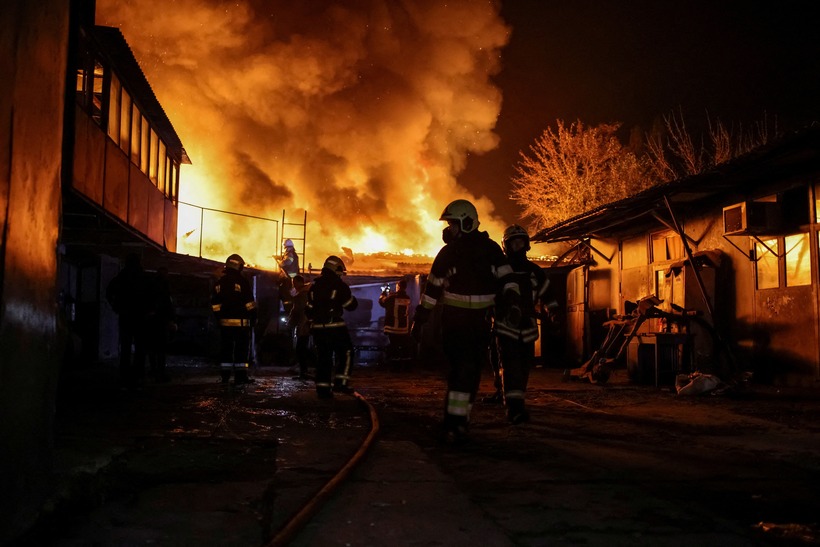 Nga xác nhận tập kích quy mô lớn vào lãnh thổ Ukraine. Ảnh: Reuters