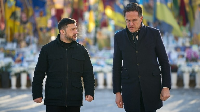 Tổng thống Zelensky và Tổng thư ký NATO Mark Rutte. Ảnh: Getty