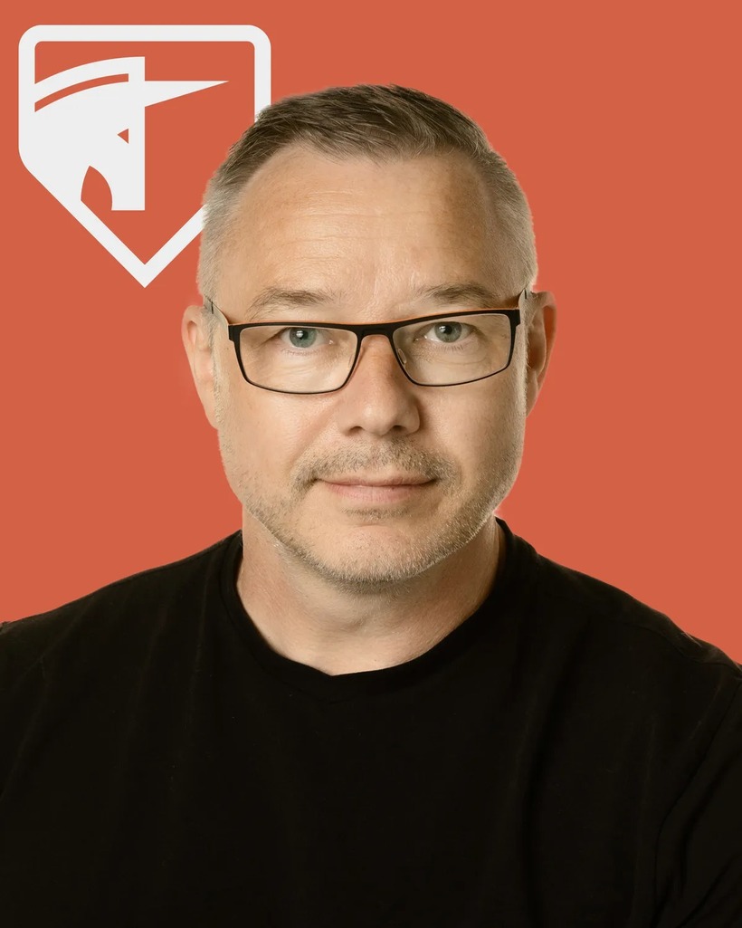 Den Jones, nhà sáng lập kiêm CEO của 909Cyber. Ảnh: Getty