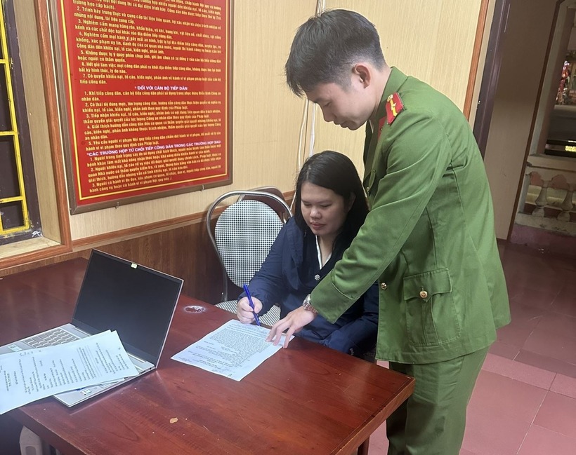 Đối tượng truy nã Mai Hồng Ngọc bị lực lượng Công an tỉnh Hưng Yên bắt giữ. Ảnh: Cổng thông tin điện tử Công an tỉnh Hưng Yên