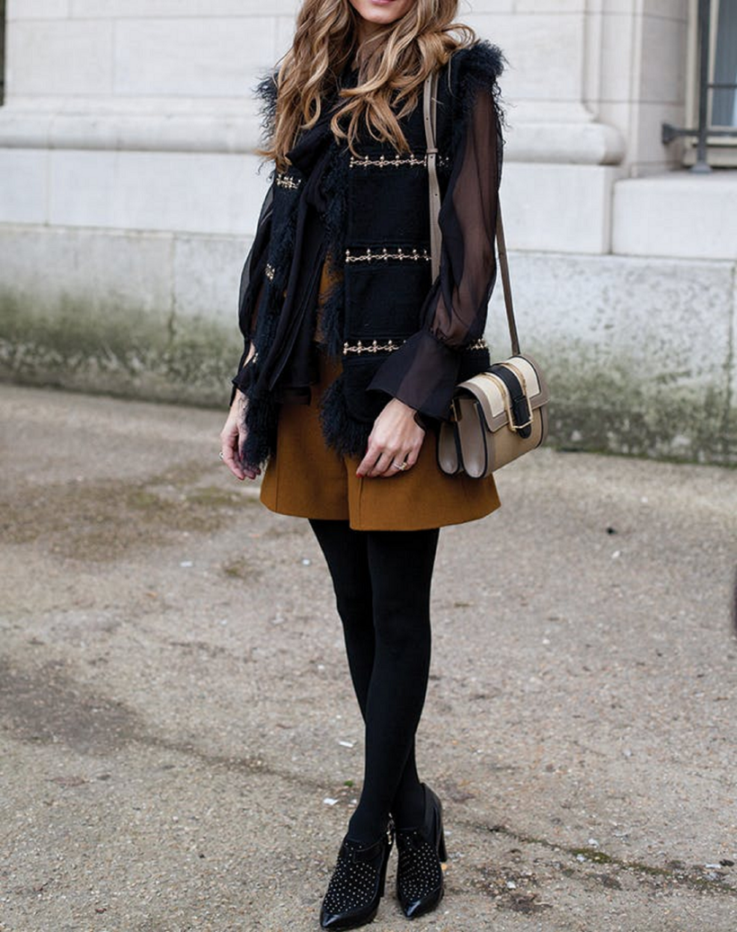 Khi mua, bạn nên tham khảo bảng size theo chiều cao và cân nặng của nhà sản xuất