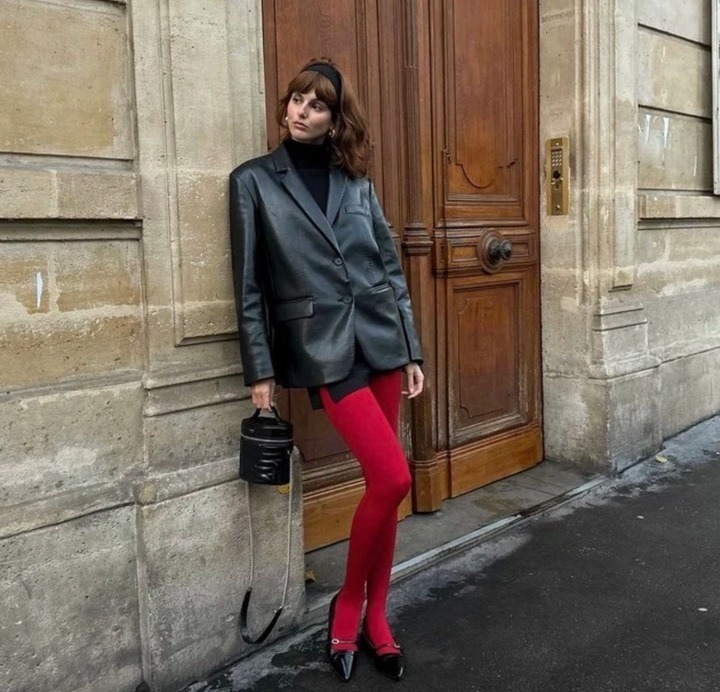 Đồ da ngày càng được biến tấu đa dạng, giúp người mặc dễ dàng làm mới phong cách mà vẫn giữ được sự tinh tế.