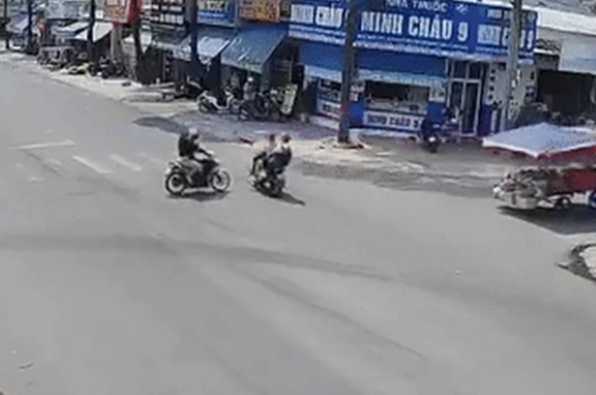 Tai nạn giao thông ở TP.HCM, nữ giáo viên tử vong thương tâm - 2