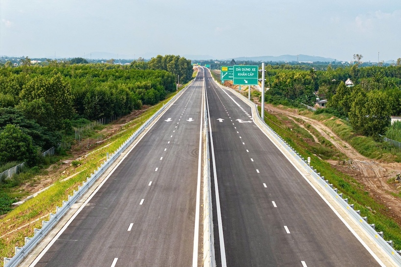 Cao tốc Quảng Ngãi - Hoài Nhơn sẵn sàng đưa vào khai thác toàn tuyến phục vụ nhu cầu đi lại của người dân