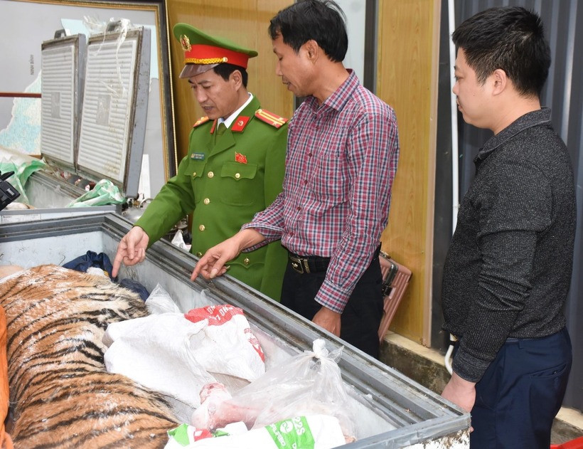 Lật tẩy "bí mật động trời" trong căn hầm có cửa sắt kiên cố, hệ thống giám sát ở Thanh Hóa - 1