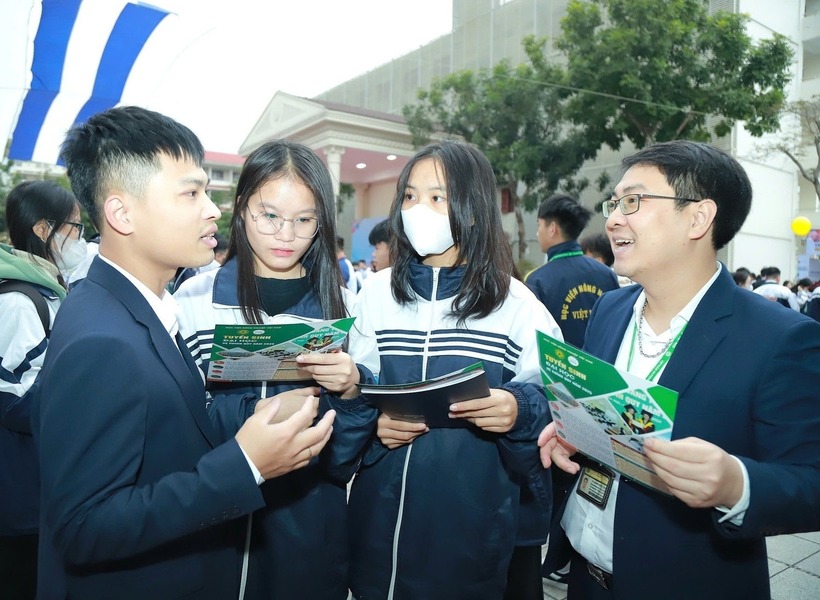Học viện Nông nghiệp Việt Nam vừa công bố thông tin tuyển sinh năm 2026, trong đó bảng quy đổi điểm IELTS được giữ nguyên như năm 2025. Ảnh minh họa