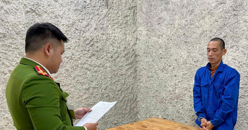 Cơ quan Cảnh sát điều tra Công an tỉnh việc với bị can Nguyễn Văn Tiến. (Ảnh: Công an Phú Thọ)