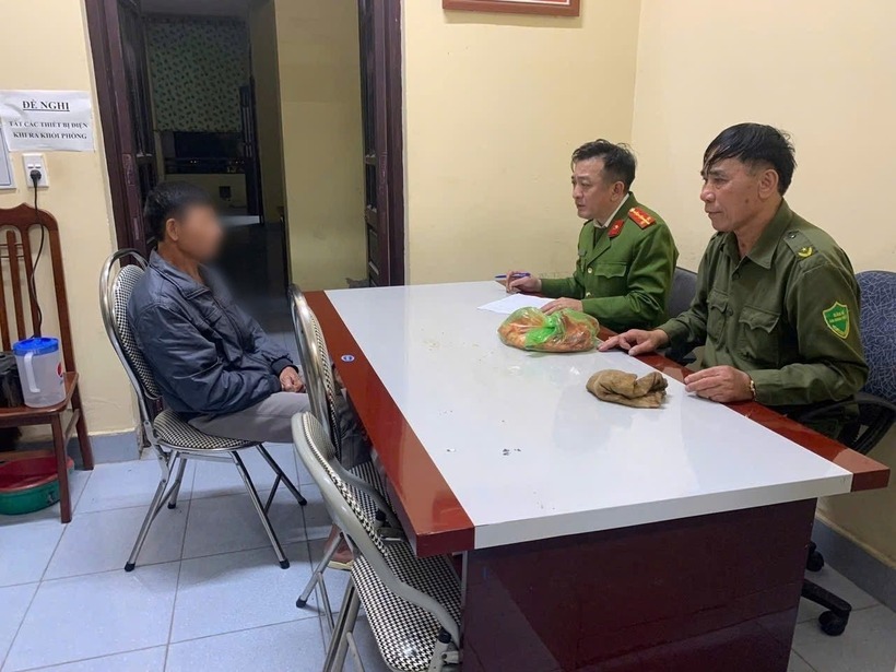 Ông P.V.N có hành vi đốt pháo nổ trái phép tại khu dân cư. Ảnh: Công Lý