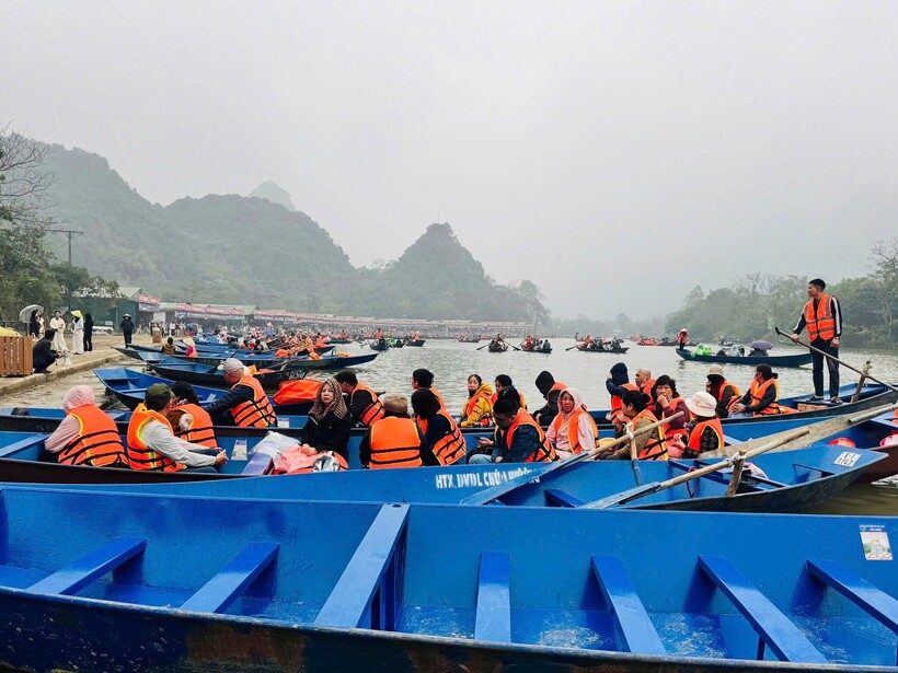 Ghi nhận trong ngày đầu Lễ hội, lượng du khách vẫn chưa quá đông.
