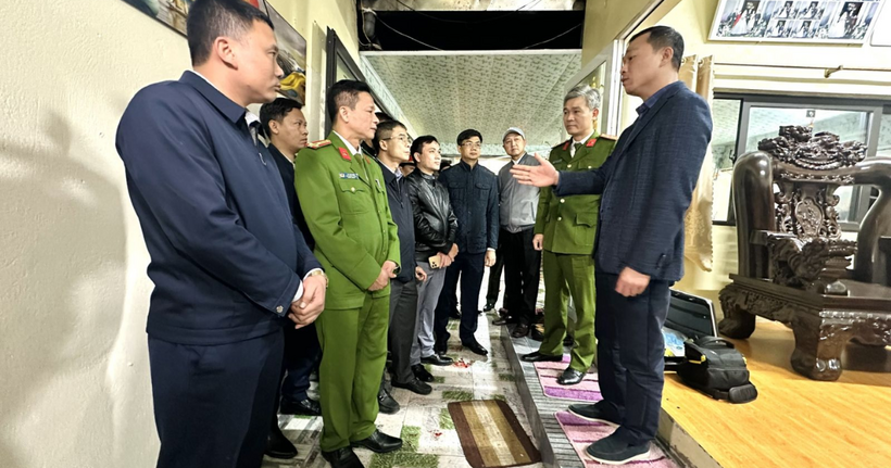 Thiếu tướng Tô Anh Dũng, Giám đốc Công an tỉnh trực tiếp chỉ đạo tại hiện trường. (Ảnh: Công an Thanh Hóa)