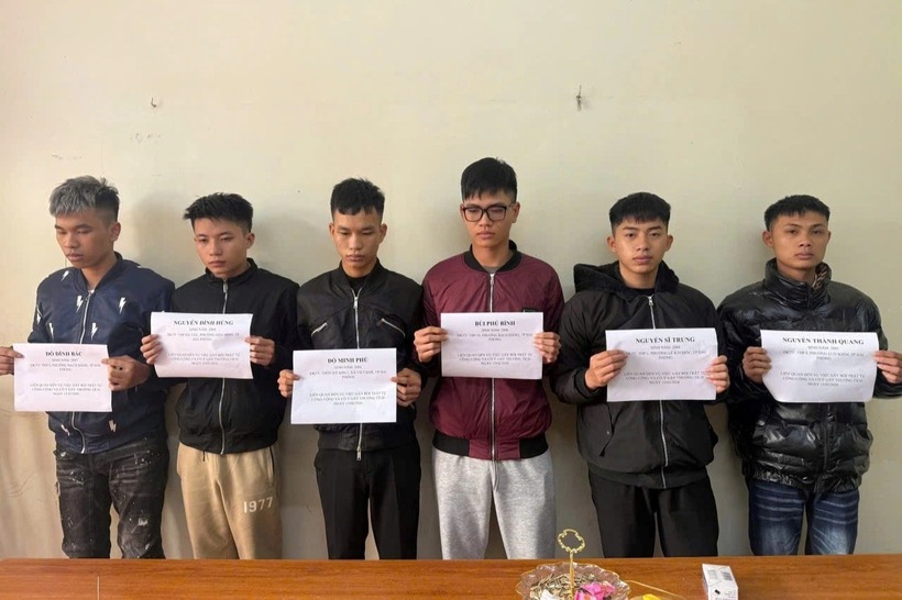 Công an Hải Phòng đã triệu tập 9 đối tượng để làm rõ hành vi gây rối trật tự công cộng và cố ý gây thương tích. Ảnh: Dân Trí.