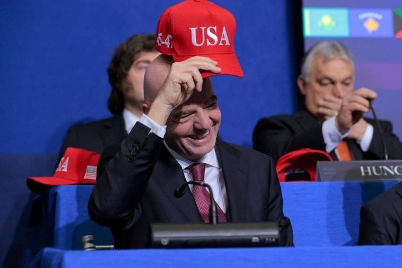 Chủ tịch FIFA, Gianni Infantino, xuất hiện ở buổi họp khai mạc của “Hội đồng hòa bình” hôm 20/2 ở Washington. Ảnh: Getty