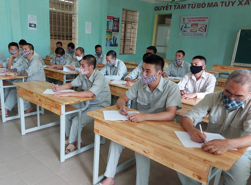 Đề xuất Trưởng Công an cấp xã có quyền ra quyết định giám sát điện tử với người nghiện ma tuý? Ảnh minh hoạ.