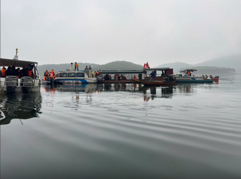 Hiện trường vụ tai nạn giao thông đường thuỷ khu vực hồ Thác Bà, Lào Cai