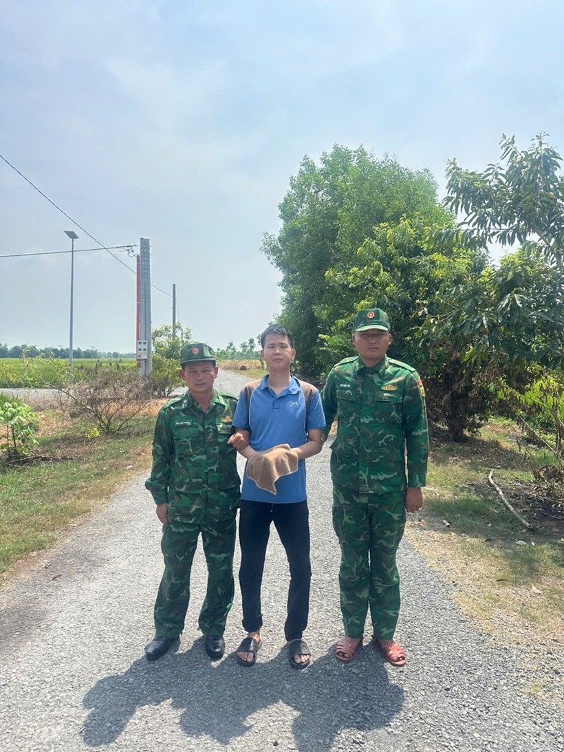 Đối tượng Nguyễn Mạnh Dư bị phát hiện, bắt giữ. (Ảnh: Báo QĐND)
