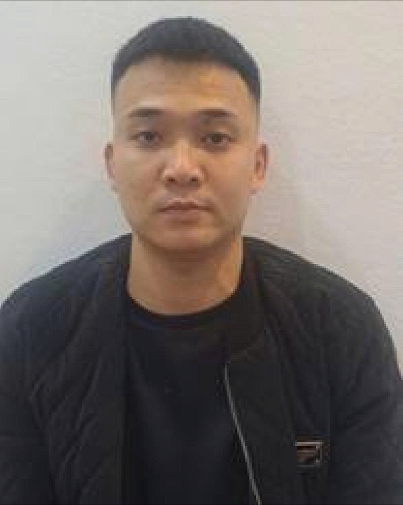 Đối tượng truy nã Nguyễn Văn Sơn tại Cơ quan Công an. Ảnh: Công an TP Hà Nội.