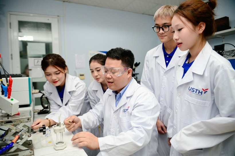 Nghiên cứu sinh tại Trường Đại học Khoa học và Công nghệ Hà Nội. Ảnh: Dân trí