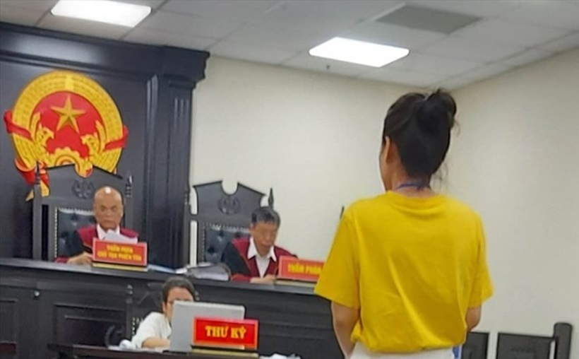 Hình ảnh bị cáo tại phiên xét xử. Ảnh: Lao động