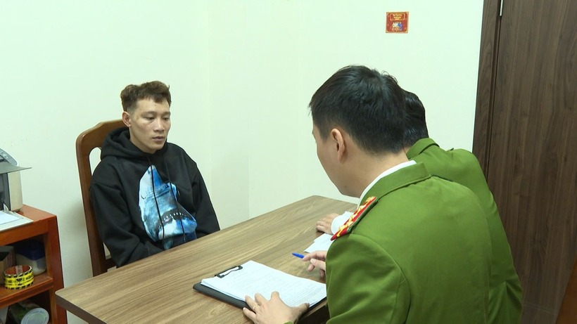 Đối tượng Lô Văn Khánh tại cơ quan công an. Ảnh: Công an tỉnh Thanh Hóa