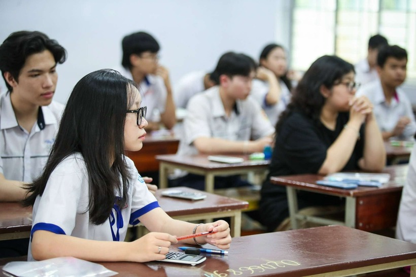 Thay vì xét riêng từng loại điểm như các năm trước, kết hợp điểm tốt nghiệp THPT, học bạ, đánh giá năng lực là phương thức tuyển sinh chủ đạo của Đại học Quốc gia TP.HCM. Ảnh minh họa