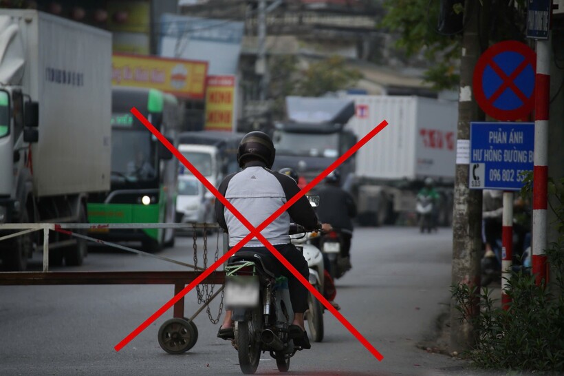 Vượt rào chắn đường ngang là hành vi nguy hiểm, có thể dẫn đến TNGT nghiêm trọng.