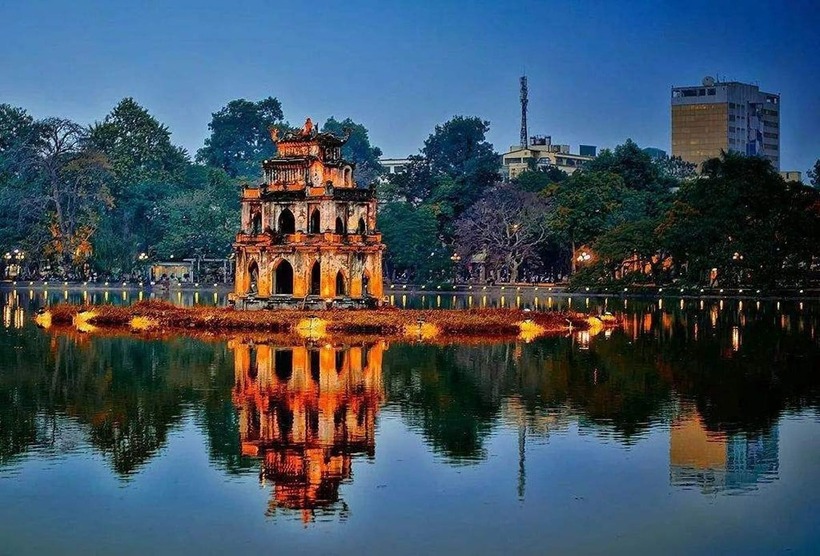 Cách di chuyển đến Hồ Gươm.