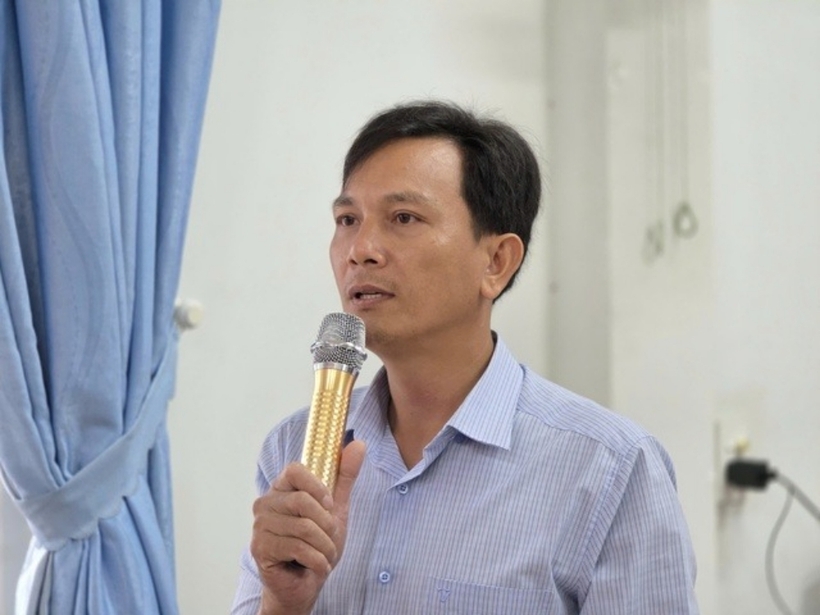 Cử tri Phạm Đình Đại nêu kiến nghị tại Hội nghị tiếp xúc cử tri.