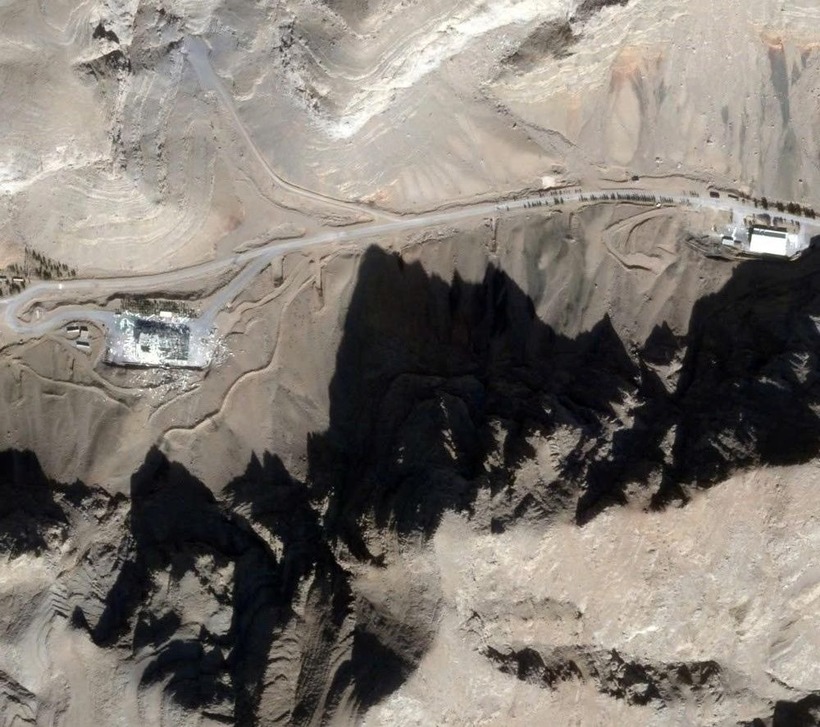 Đến ngày 3/3, công trình này đã bị san phẳng hoàn toàn. Ảnh: Planet Labs PBC.