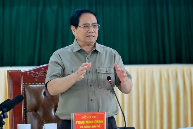 Thủ tướng chủ trì cuộc làm việc với các bộ, ngành, cơ quan, địa phương sau cuộc kiểm tra (Ảnh: VGP).