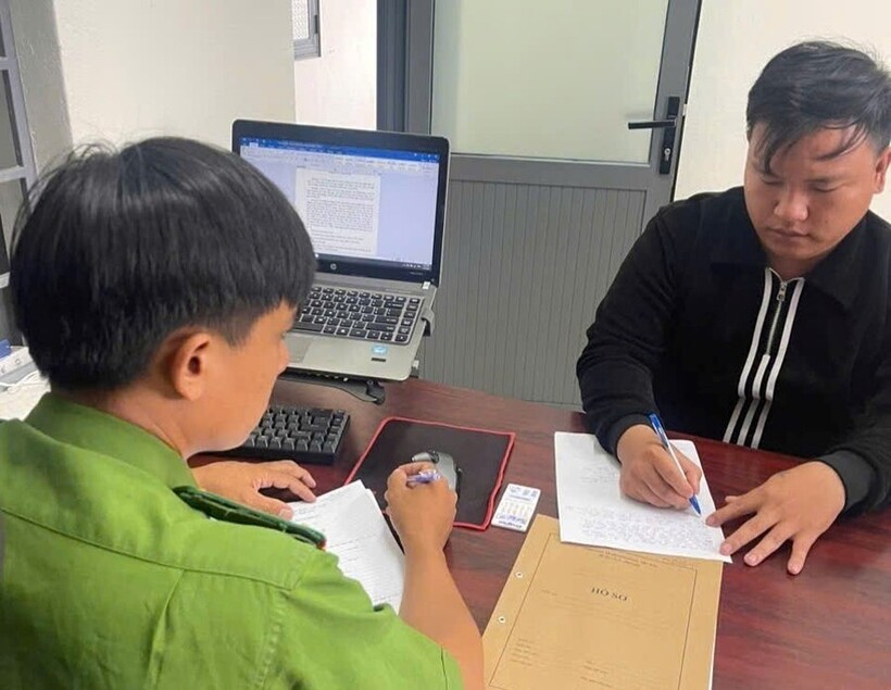 Đối tượng Nguyễn Thanh Hòa tại cơ quan chức năng. Ảnh: Cổng thông tin điện tử Công an tỉnh Gia Lai