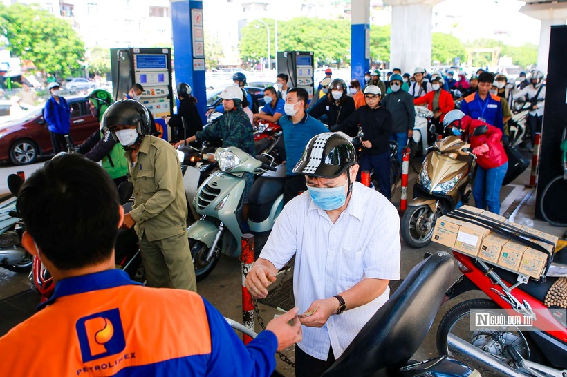 Trong tháng 3/2026, các thương nhân đầu mối kinh doanh xăng dầu báo cáo nhập khẩu nguồn cung cơ bản đảm bảo.